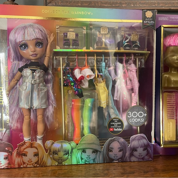 Rainbow High Other - Rainbow High Avery Styles Doll with Fashion Accessories